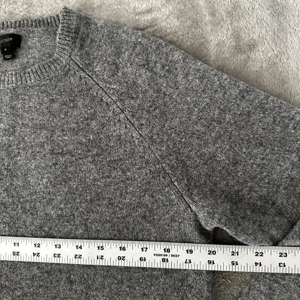 J. Crew 100% Lambswool Gray Crew Neck Sweater Men's SMALL